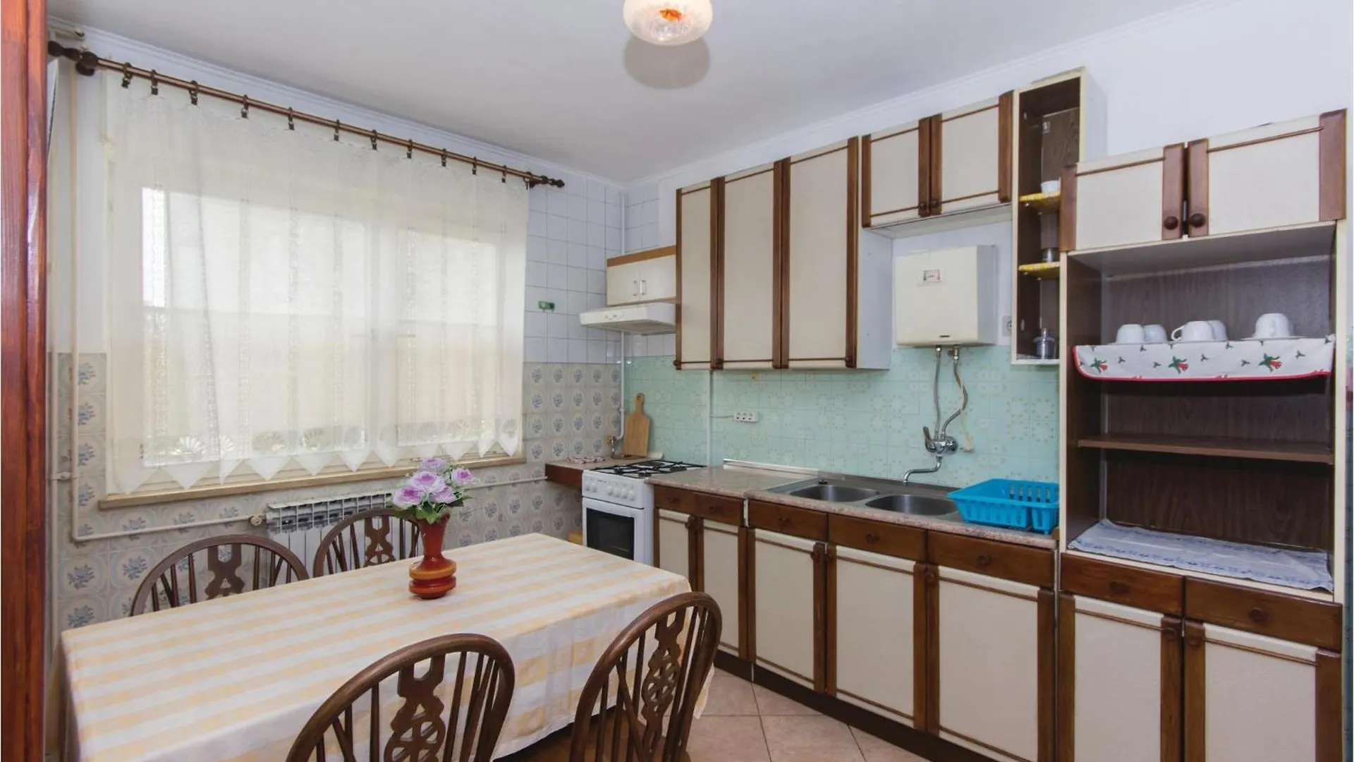 2 Bedroom Nice Apartment In Pula 0*,